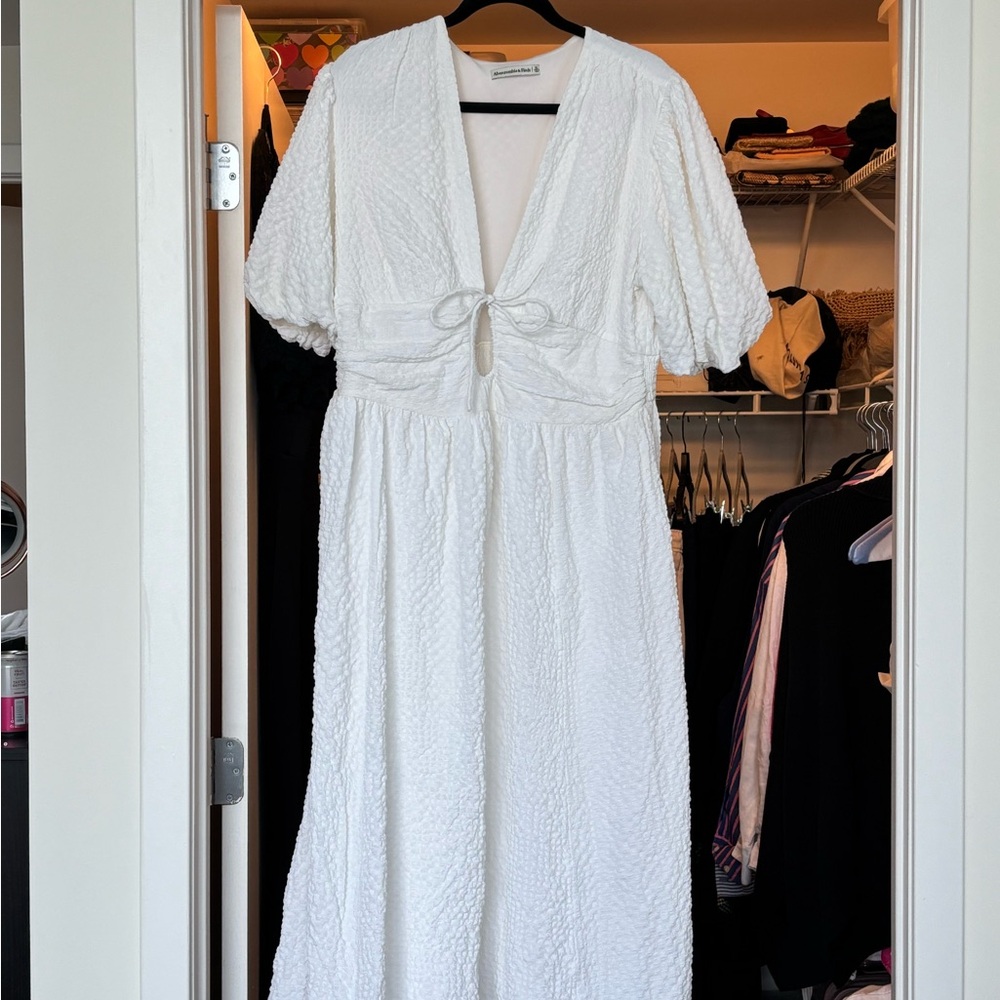 Abercrombie & Fitch White and Black Dress